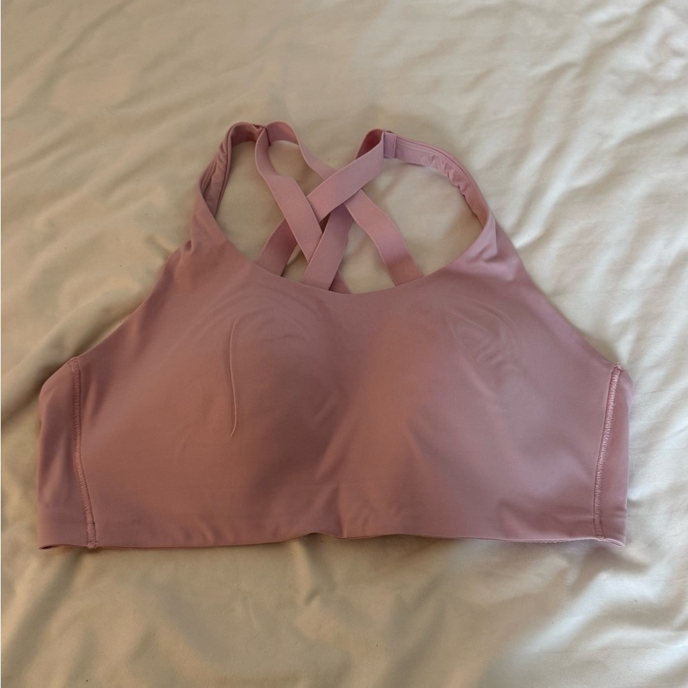 Lululemon size 40D light purple sports bra, never worn!